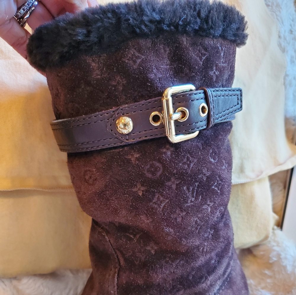 Louis Vuitton Suede Moto Boots - Picture 3 of 8